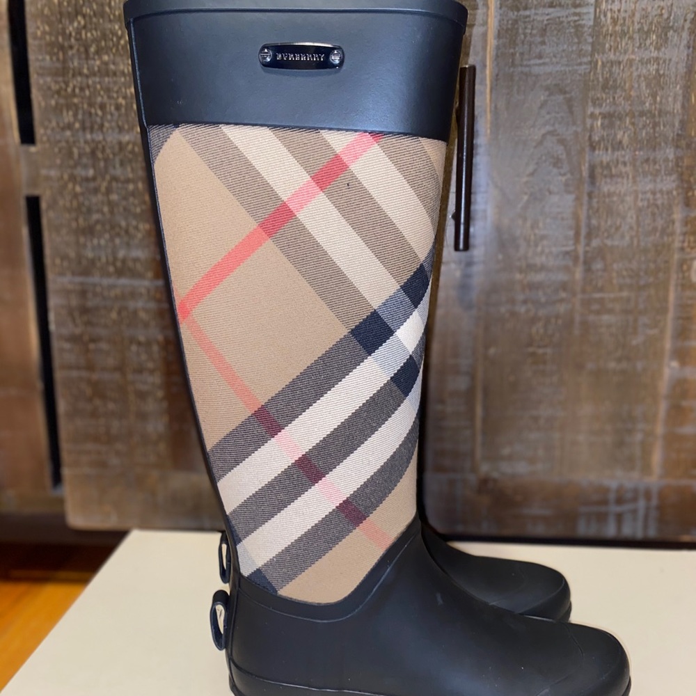 Burberry Rain Boots - Picture 4 of 9